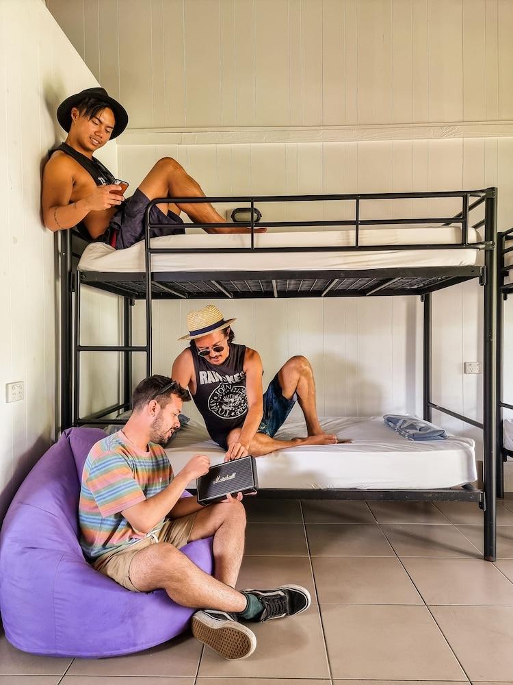 Nomads Airlie Beach (Adults Only) Ngoại thất bức ảnh