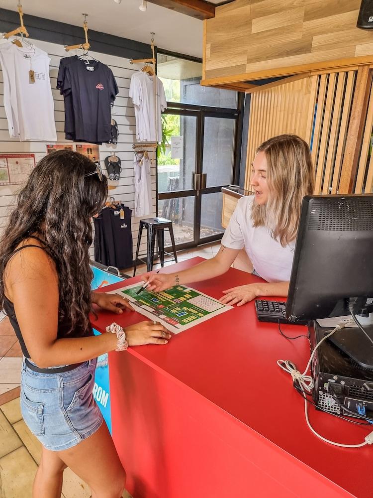 Nomads Airlie Beach (Adults Only) Ngoại thất bức ảnh