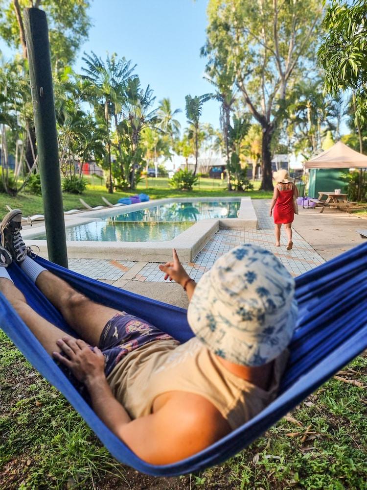 Nomads Airlie Beach (Adults Only) Ngoại thất bức ảnh